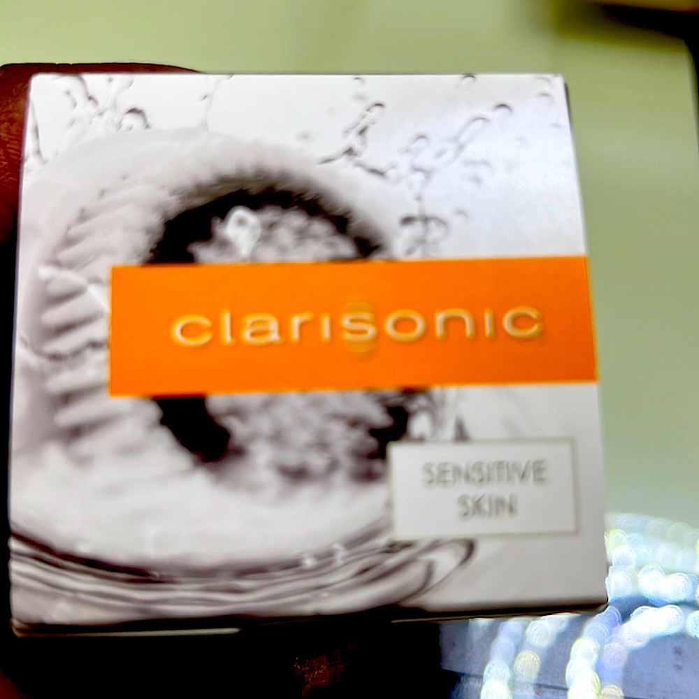 Clarisonic replacement brush head twin pack for sensitive skin.